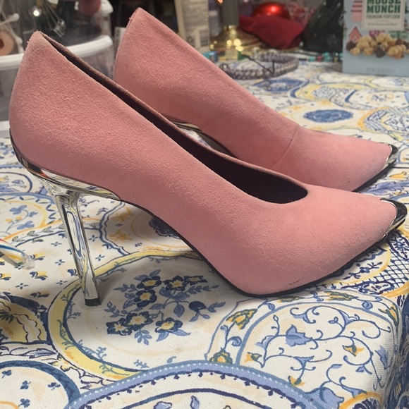 Gianni Bini Pink Suede High Heels Shoes 